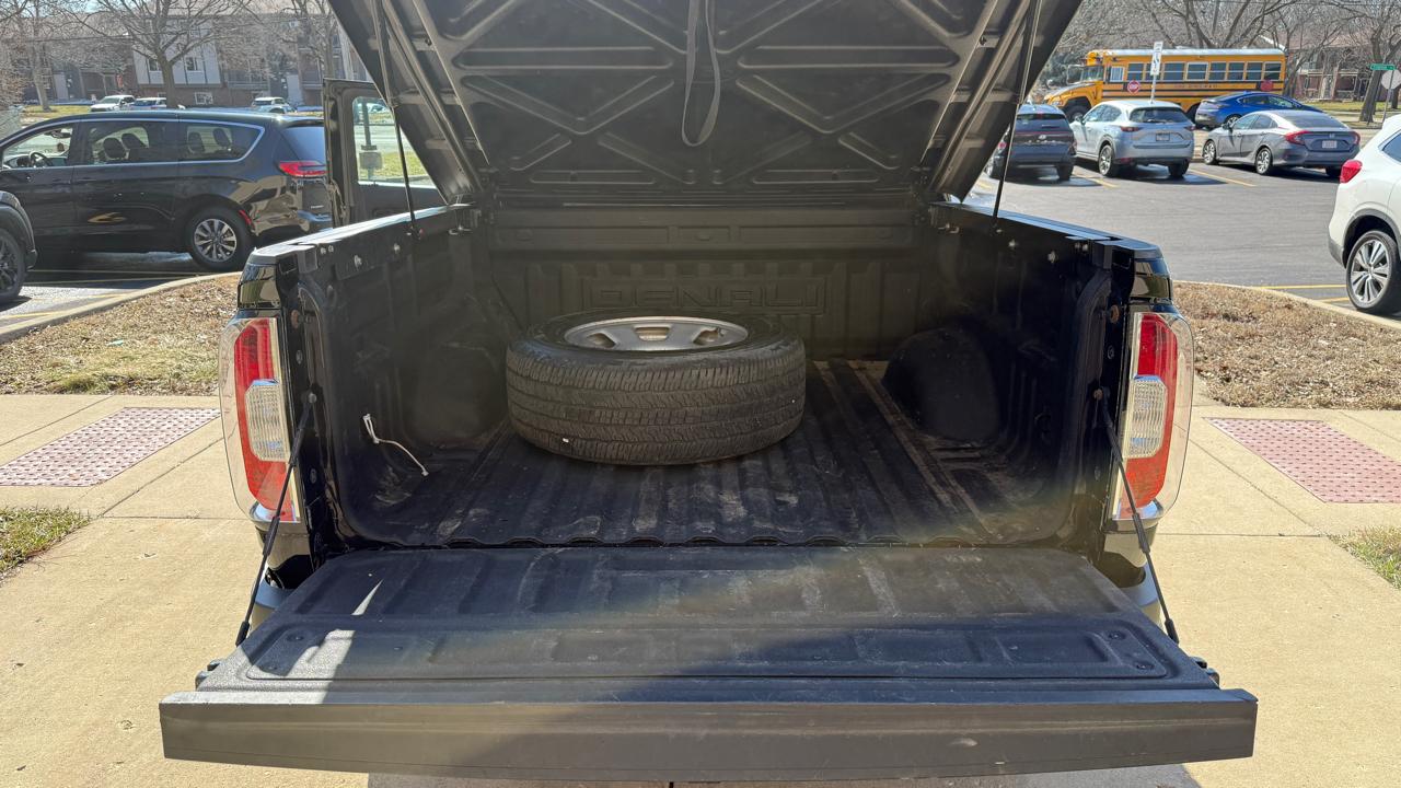 GMC Canyon Denali Crew Cab Long Box 4WD 2021