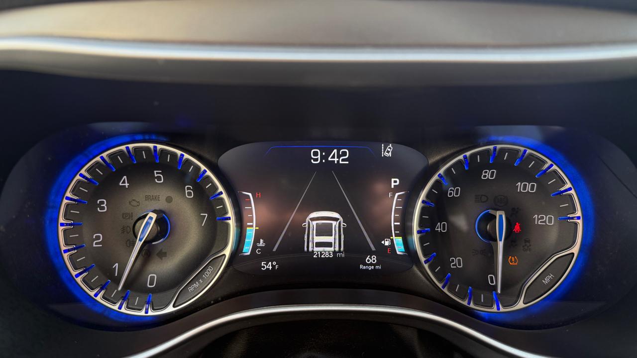 Chrysler Pacifica Touring L 2023