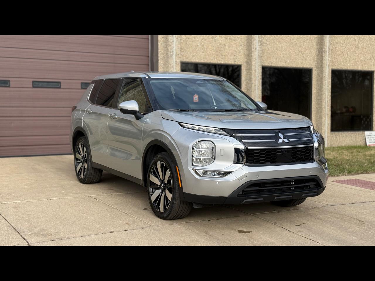 Mitsubishi Outlander SE 4WD 2025