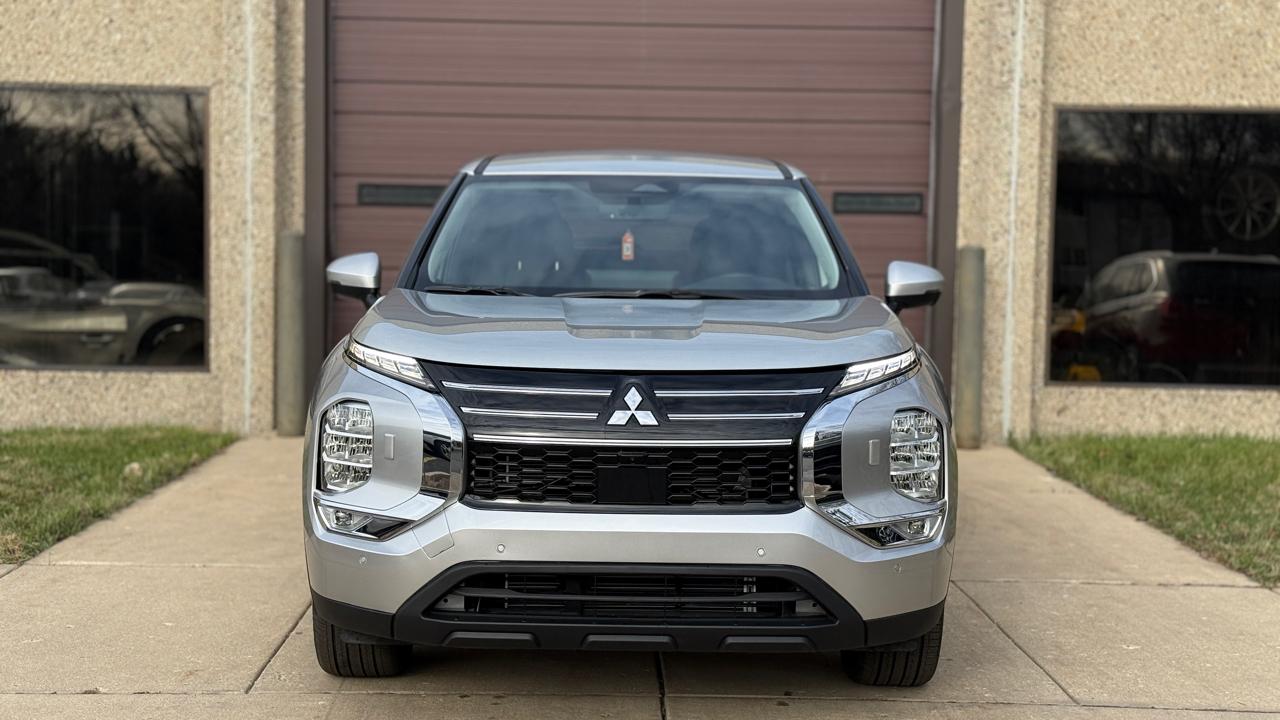 Mitsubishi Outlander SE 4WD 2025