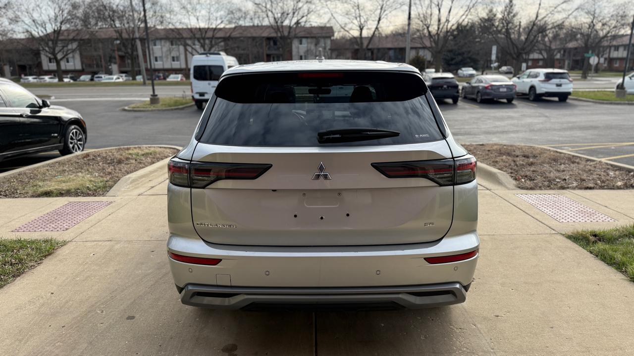 Mitsubishi Outlander SE 4WD 2025