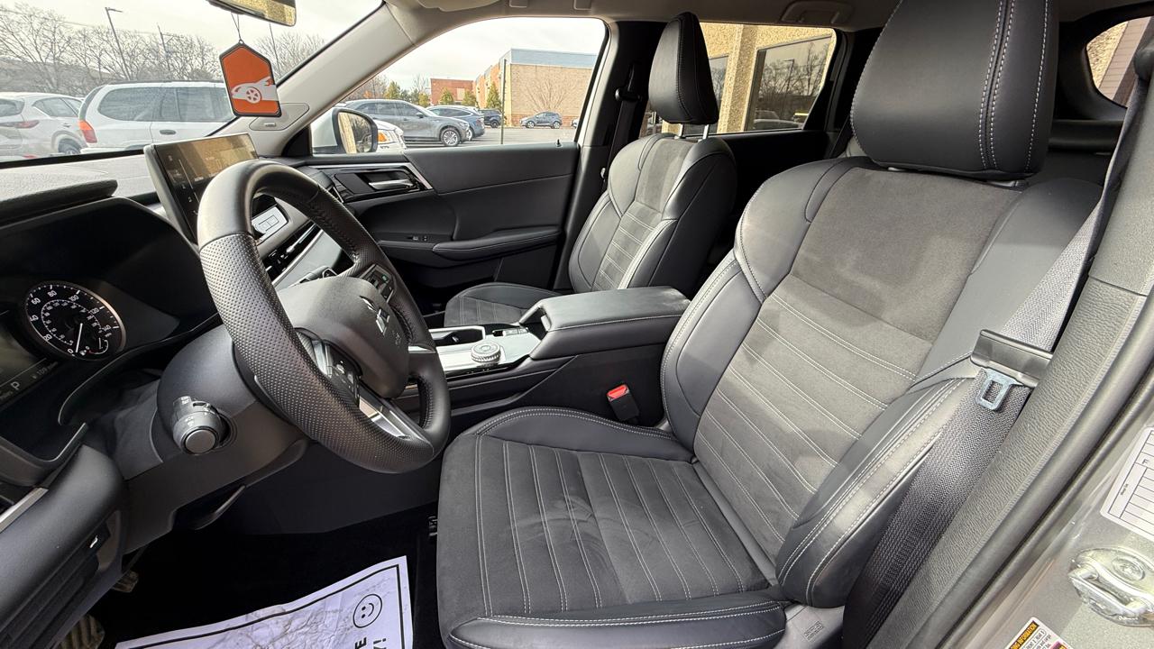 Mitsubishi Outlander SE 4WD 2025