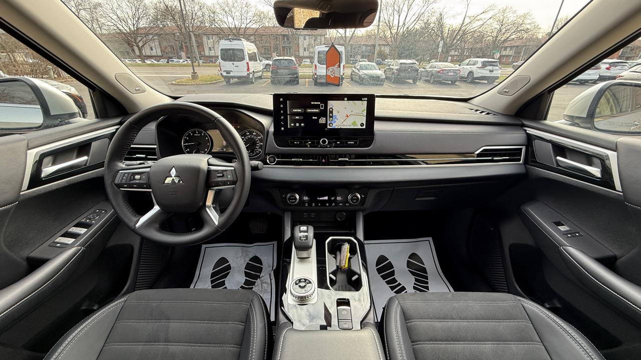 Mitsubishi Outlander SE 4WD 2025