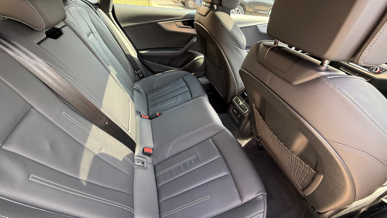 Audi A5 Premium Plus S line 45 TFSII quattro 2025