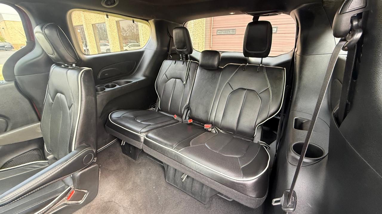 Chrysler Pacifica Limited 2025