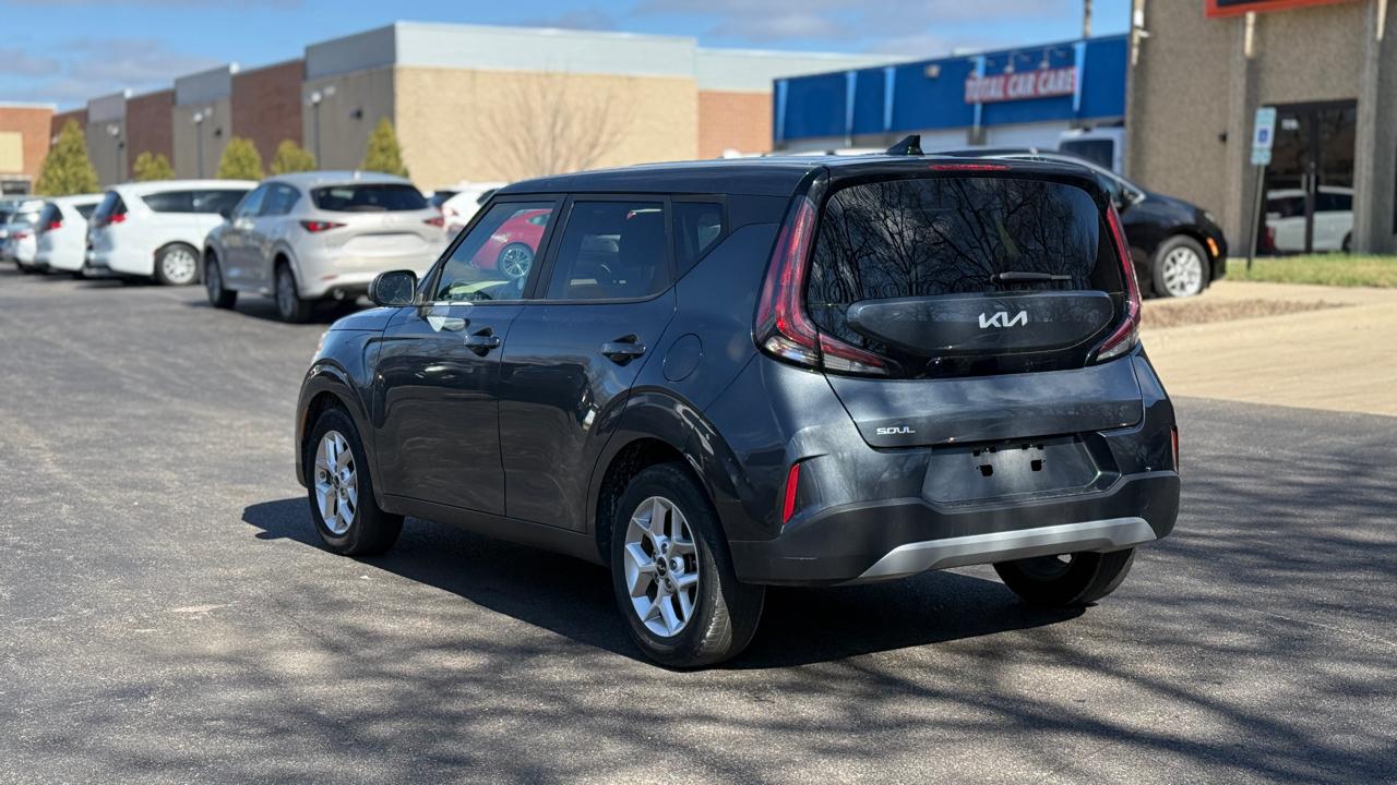 Kia Soul LX CVT 2024