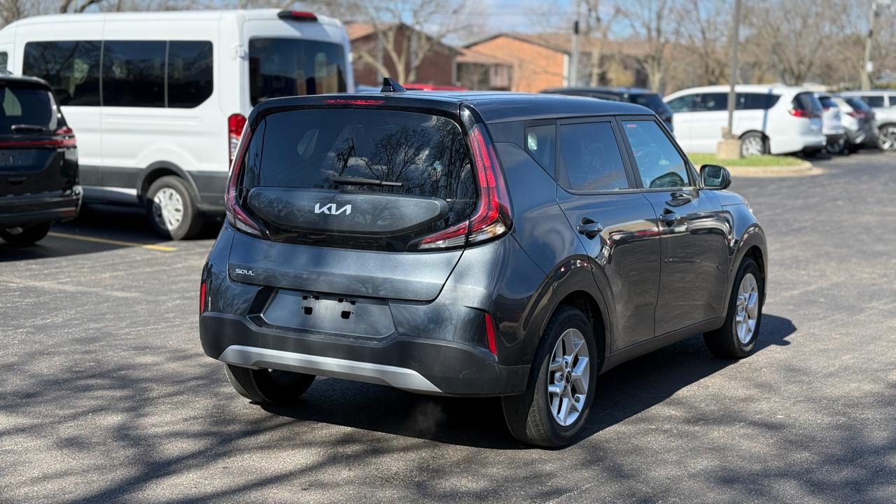 Kia Soul LX CVT 2024