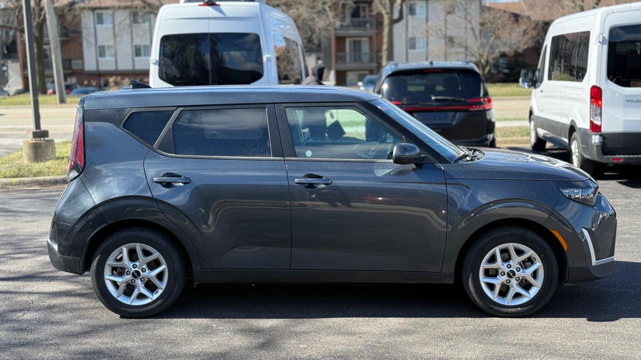 Kia Soul LX CVT 2024