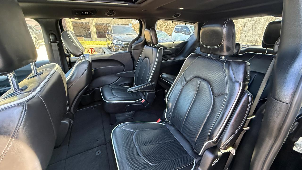 Chrysler Pacifica Limited 2025