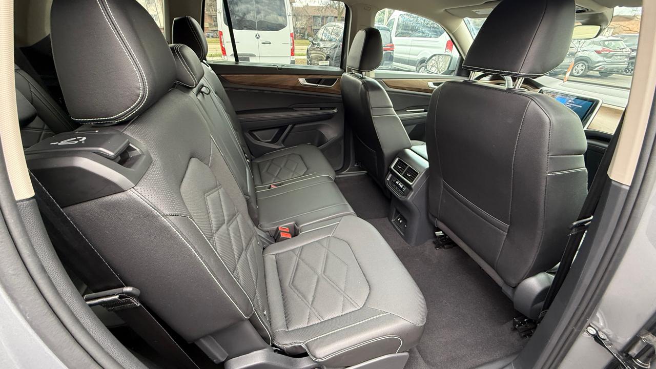 Volkswagen Atlas SE w/Technology 4MOTION 2025