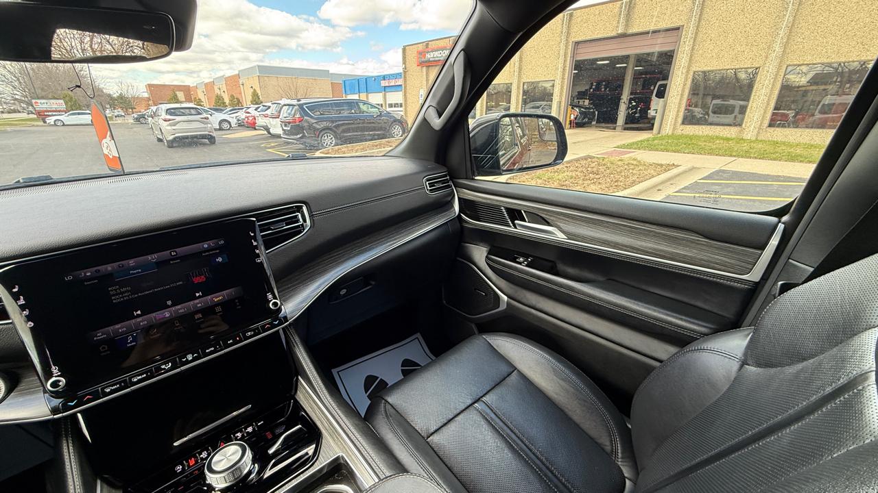 Jeep Wagoneer L Series III 4WD 2024