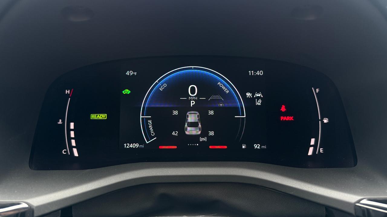 Toyota Camry Hybrid LE 2025