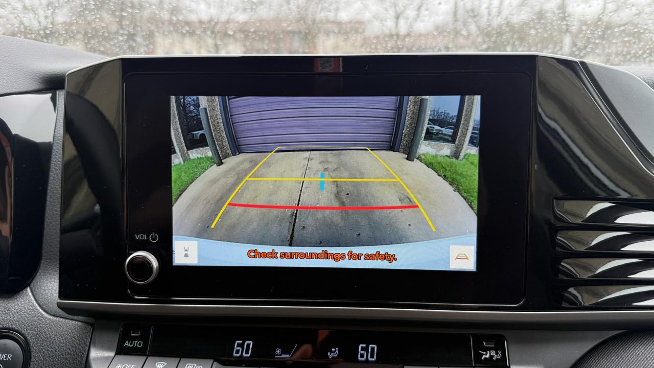 Toyota Camry Hybrid LE 2025