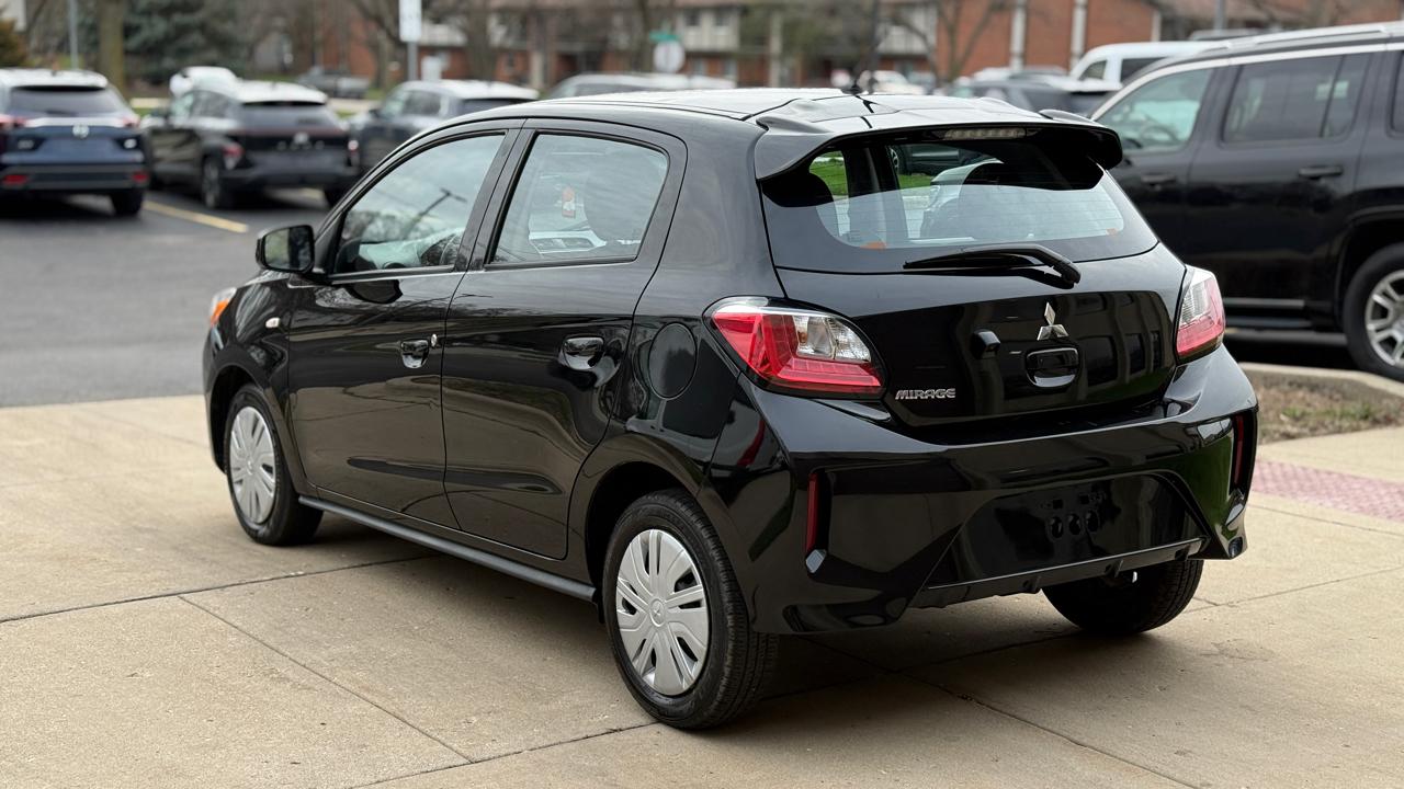 Mitsubishi Mirage ES CVT 2024