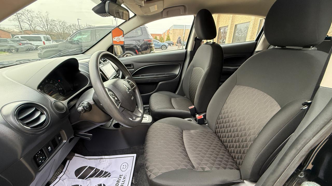 Mitsubishi Mirage ES CVT 2024