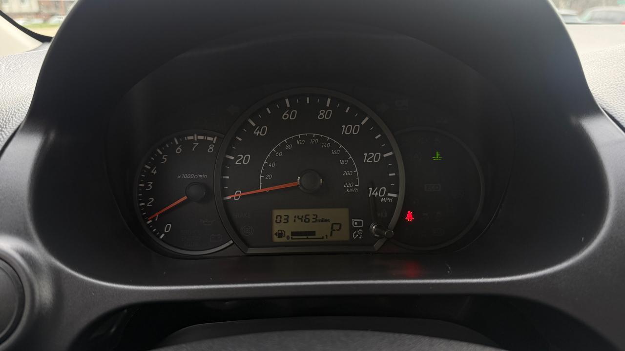 Mitsubishi Mirage ES CVT 2024