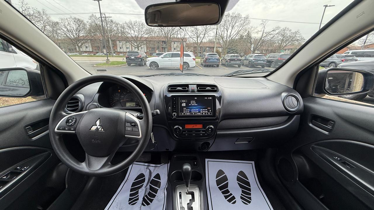 Mitsubishi Mirage ES CVT 2024