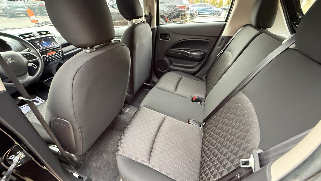 Mitsubishi Mirage ES CVT 2024