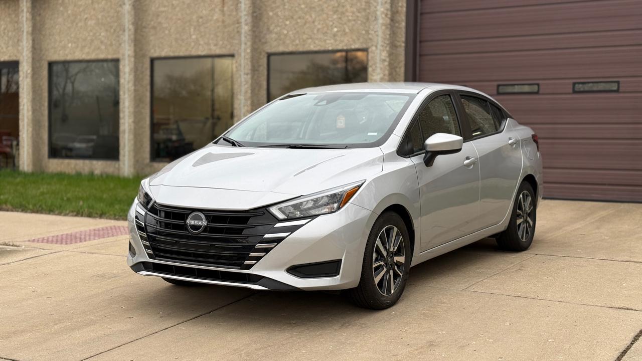 Nissan Versa SV 2025
