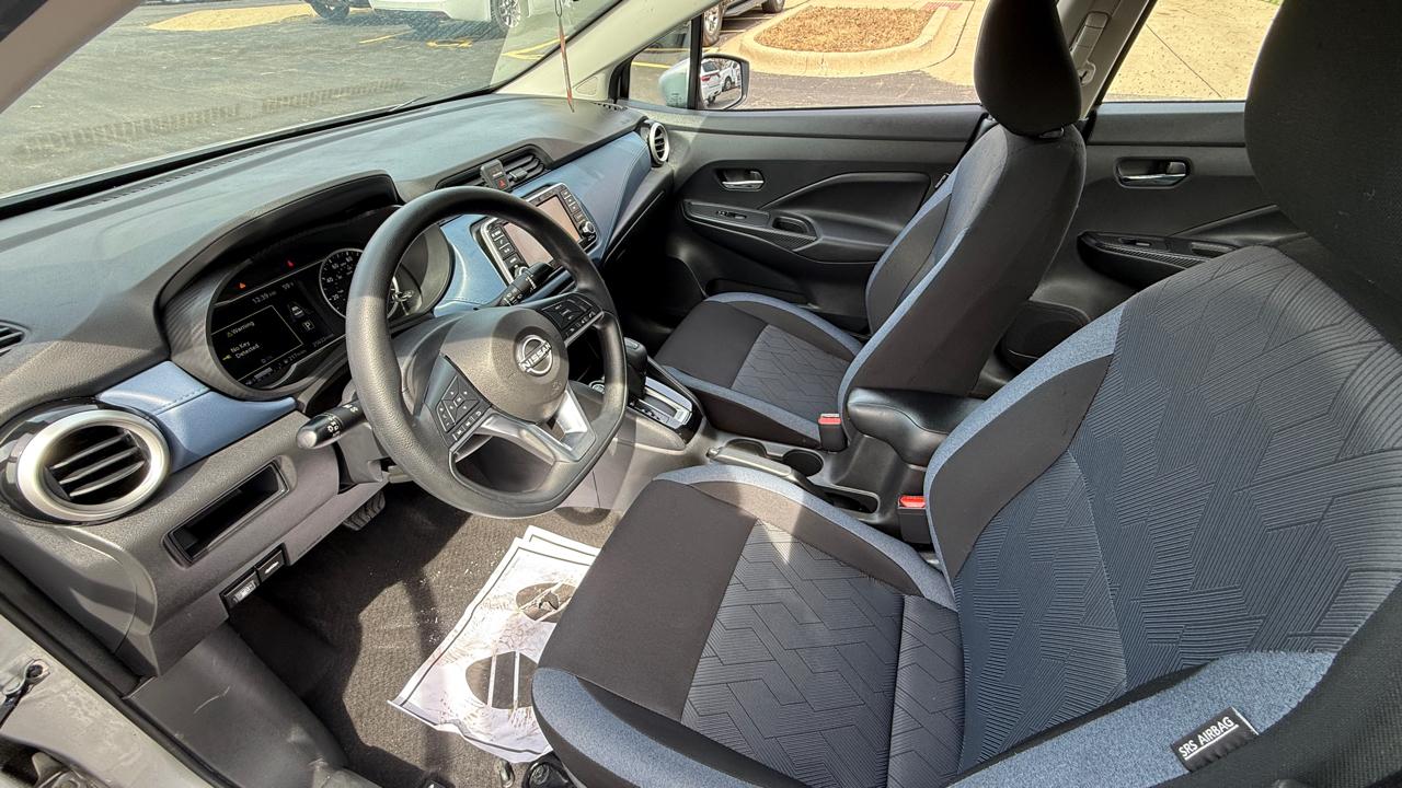 Nissan Versa SV 2025