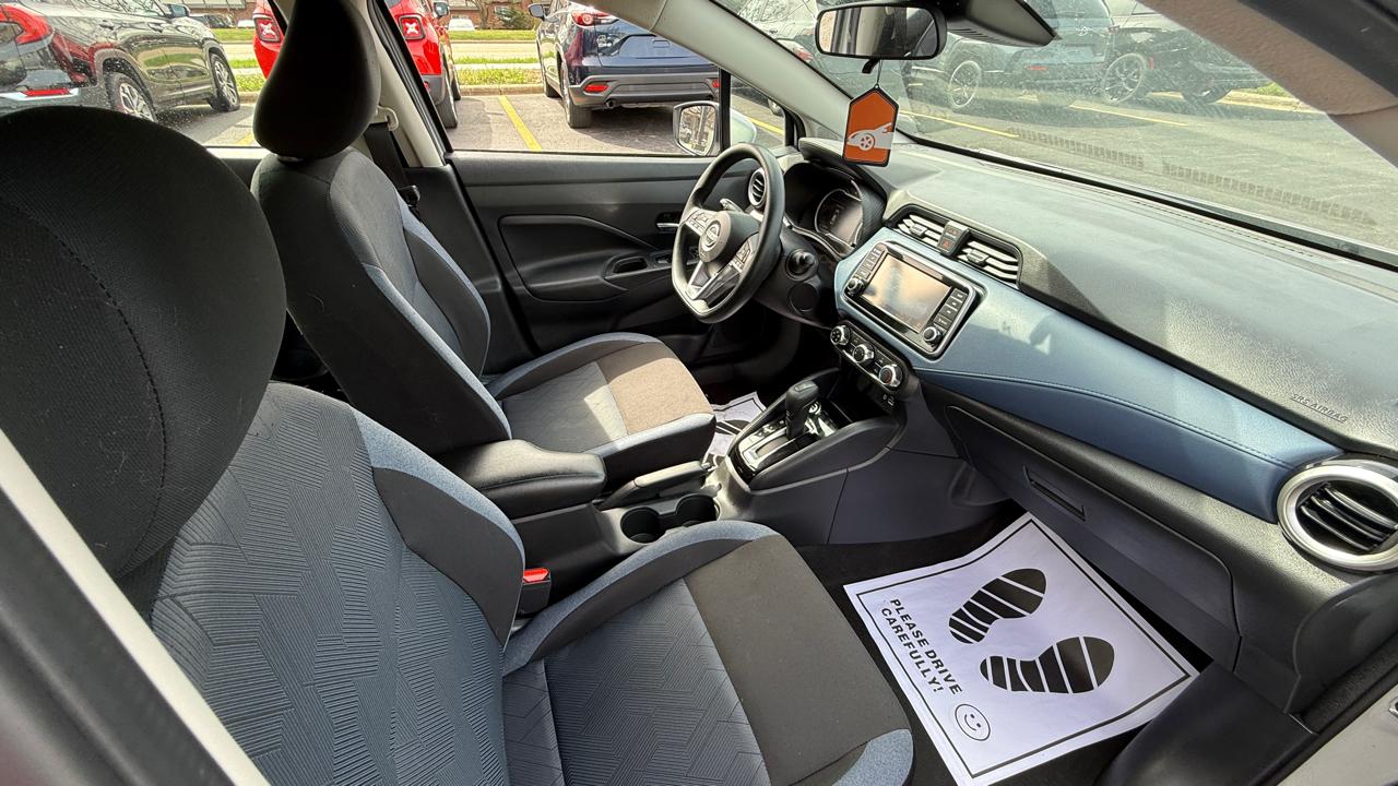 Nissan Versa SV 2025