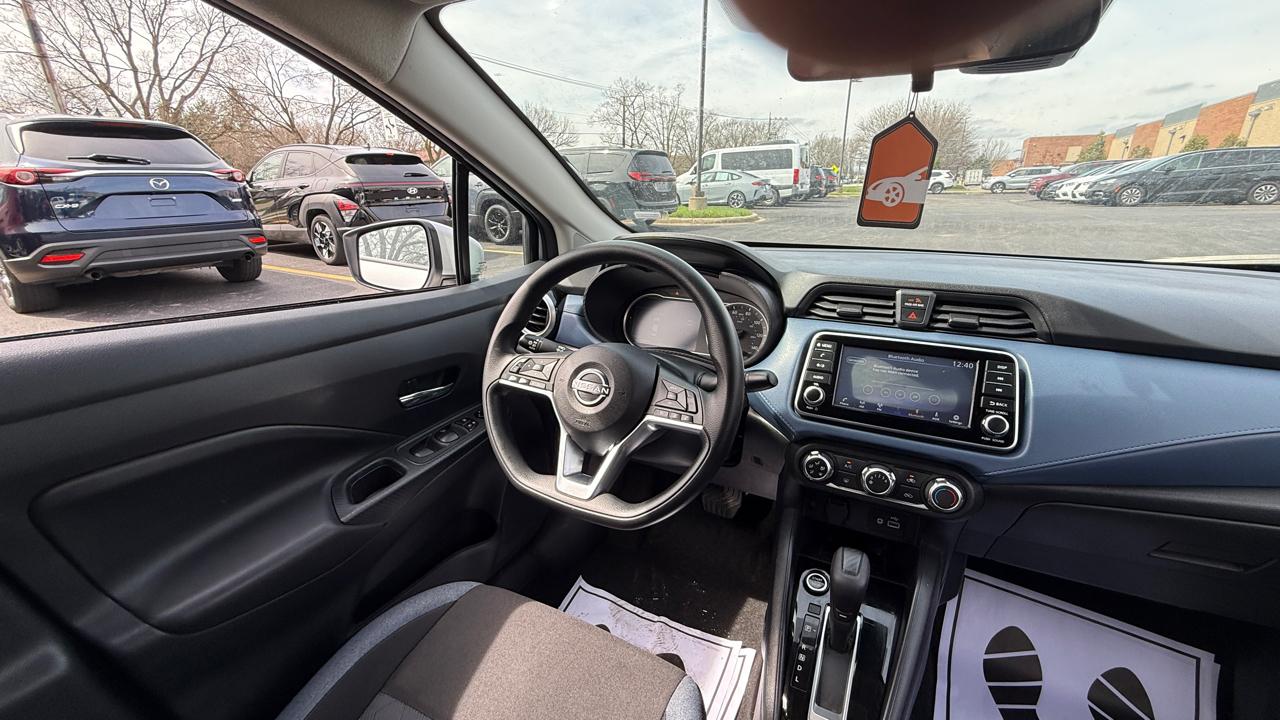 Nissan Versa SV 2025