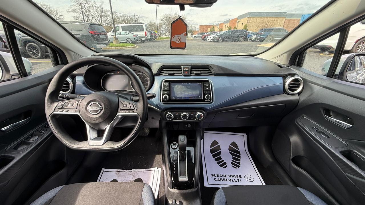 Nissan Versa SV 2025