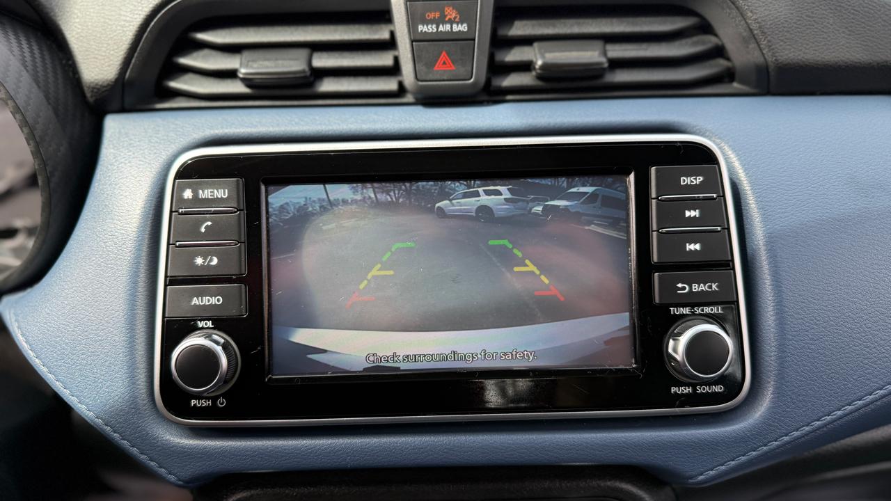 Nissan Versa SV 2025