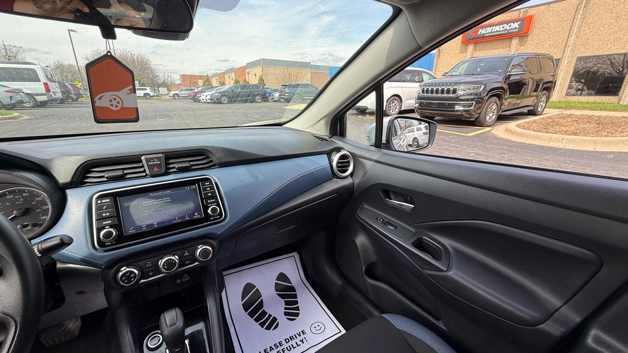 Nissan Versa SV 2025