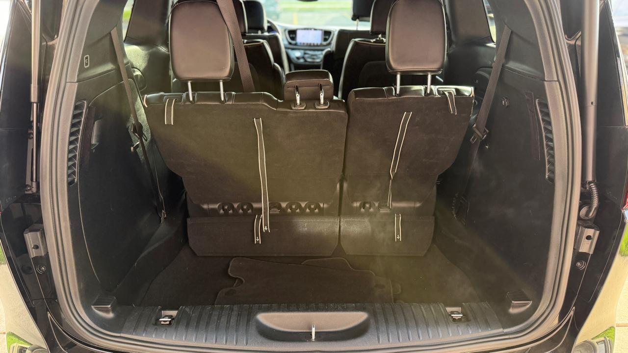 Chrysler Pacifica Limited 2025