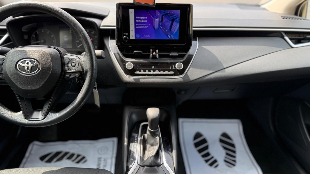Toyota Corolla LE 2024