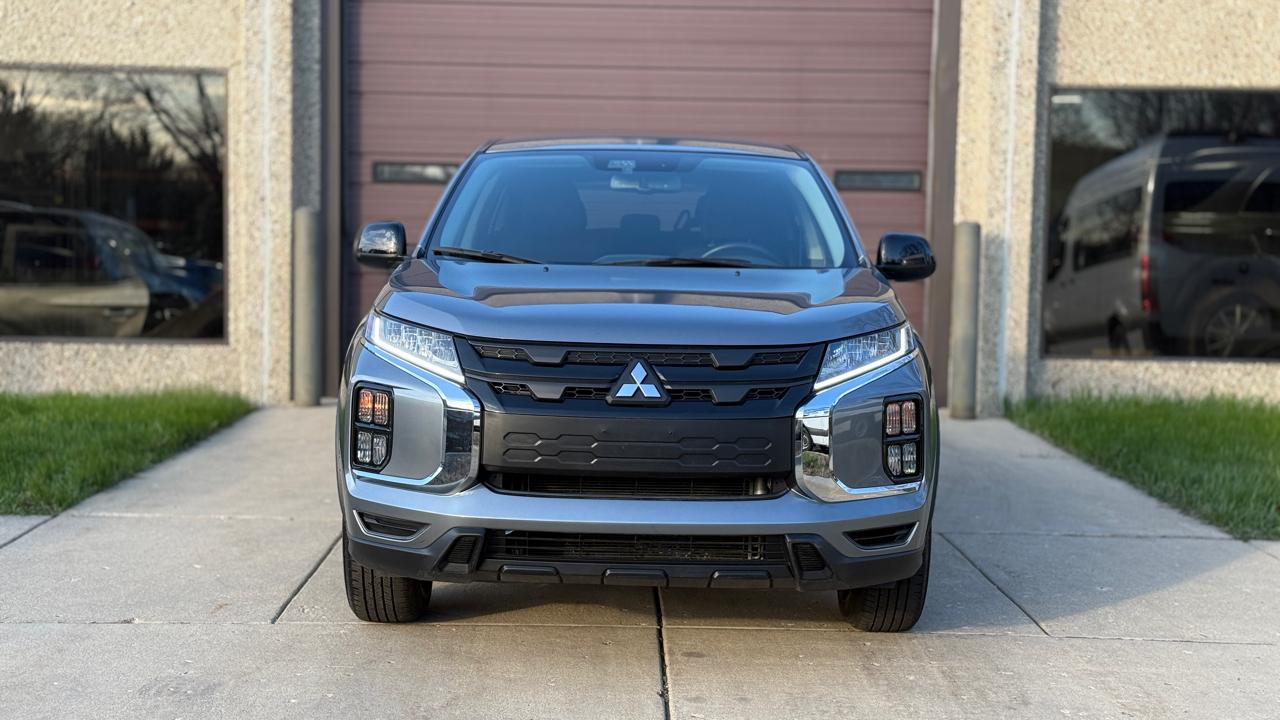 Mitsubishi Outlander Sport 2.0 ES CVT 2021