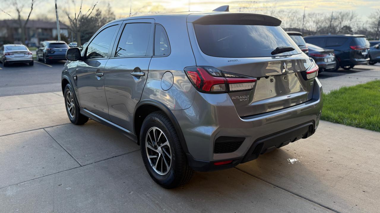 Mitsubishi Outlander Sport 2.0 ES CVT 2021