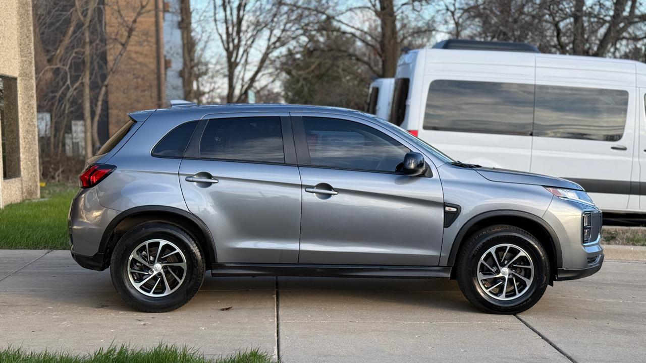 Mitsubishi Outlander Sport 2.0 ES CVT 2021