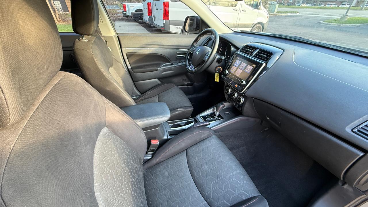 Mitsubishi Outlander Sport 2.0 ES CVT 2021