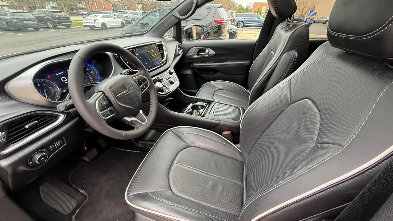 Chrysler Pacifica Limited 2026