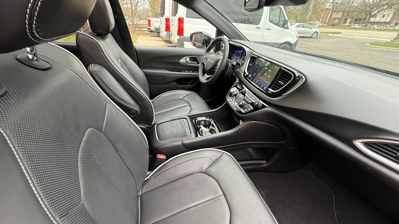 Chrysler Pacifica Limited 2026