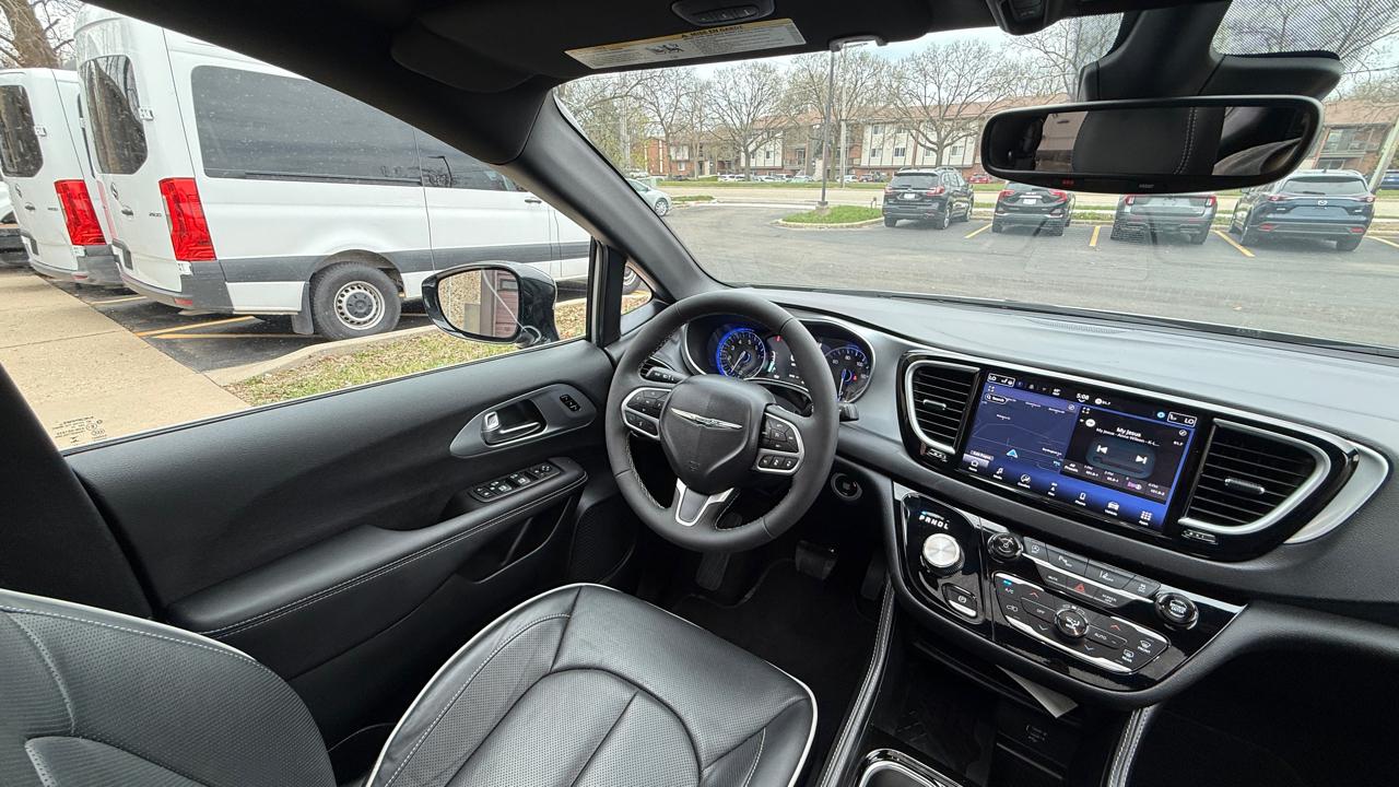 Chrysler Pacifica Limited 2026