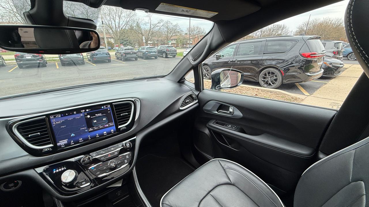 Chrysler Pacifica Limited 2026