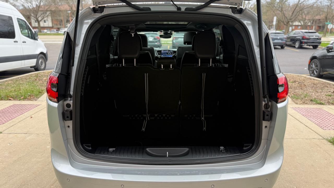 Chrysler Pacifica Limited 2026