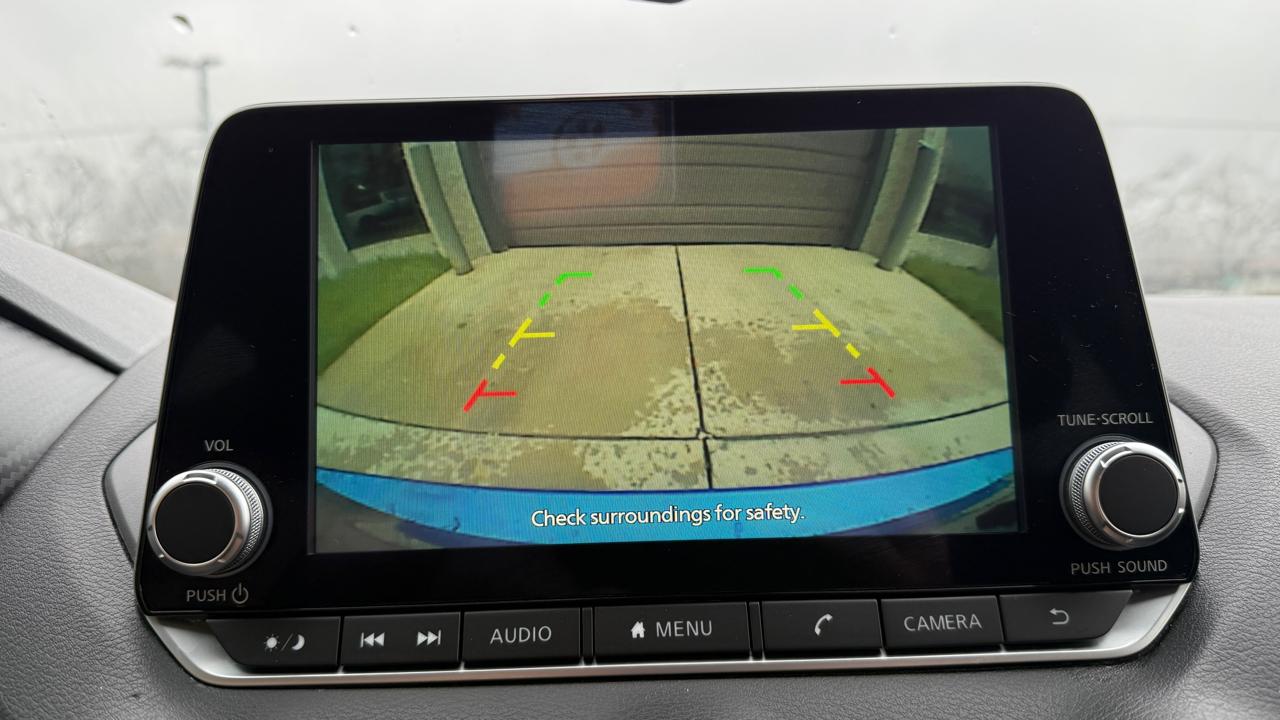 Nissan Sentra SV 2024