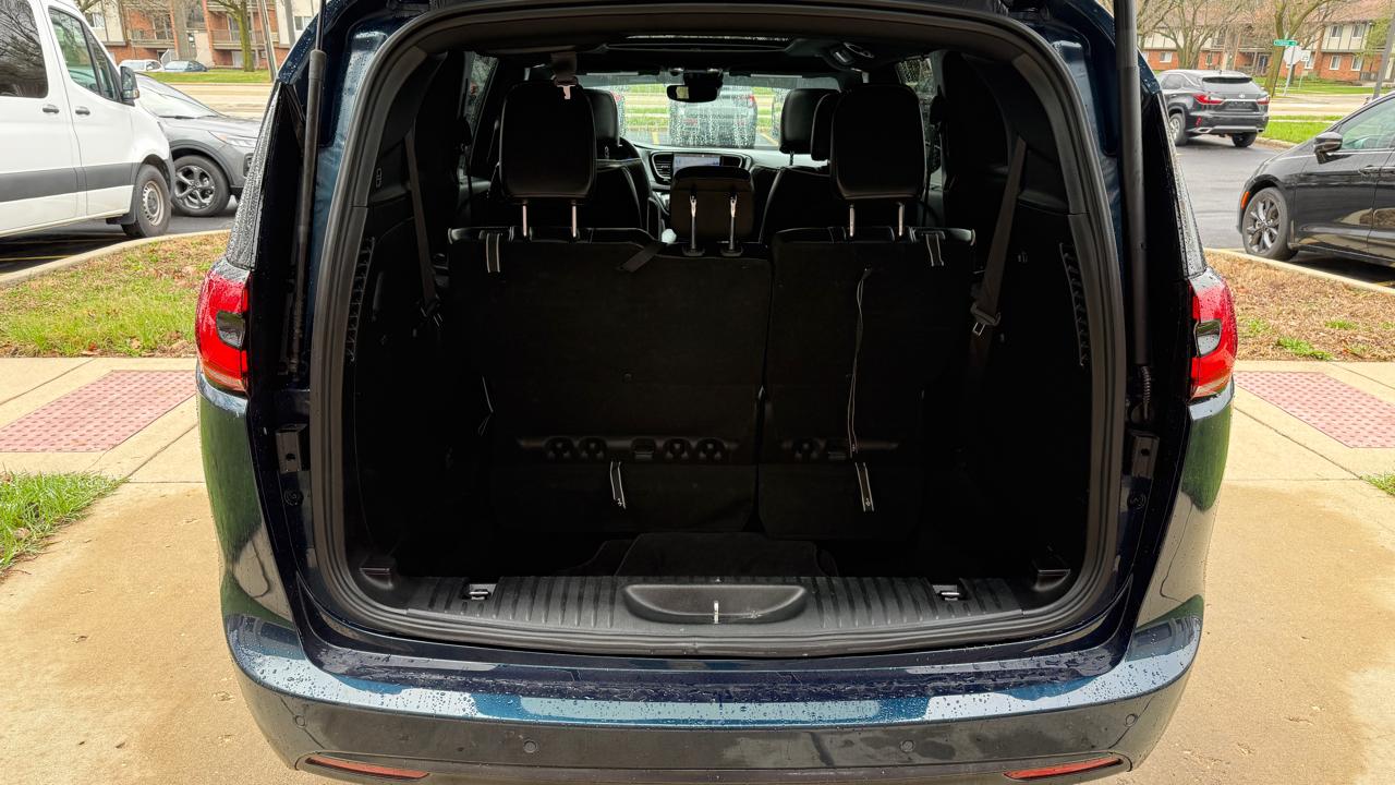 Chrysler Pacifica Limited 2025