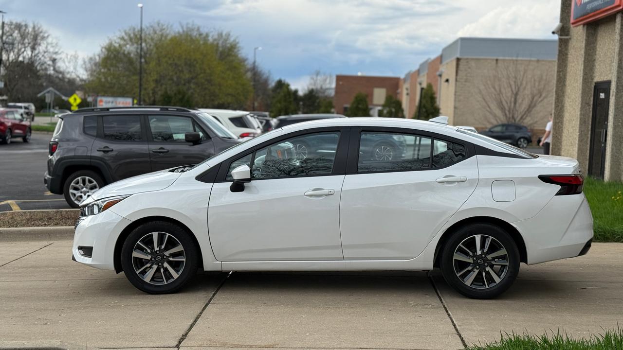 Nissan Versa SV 2024