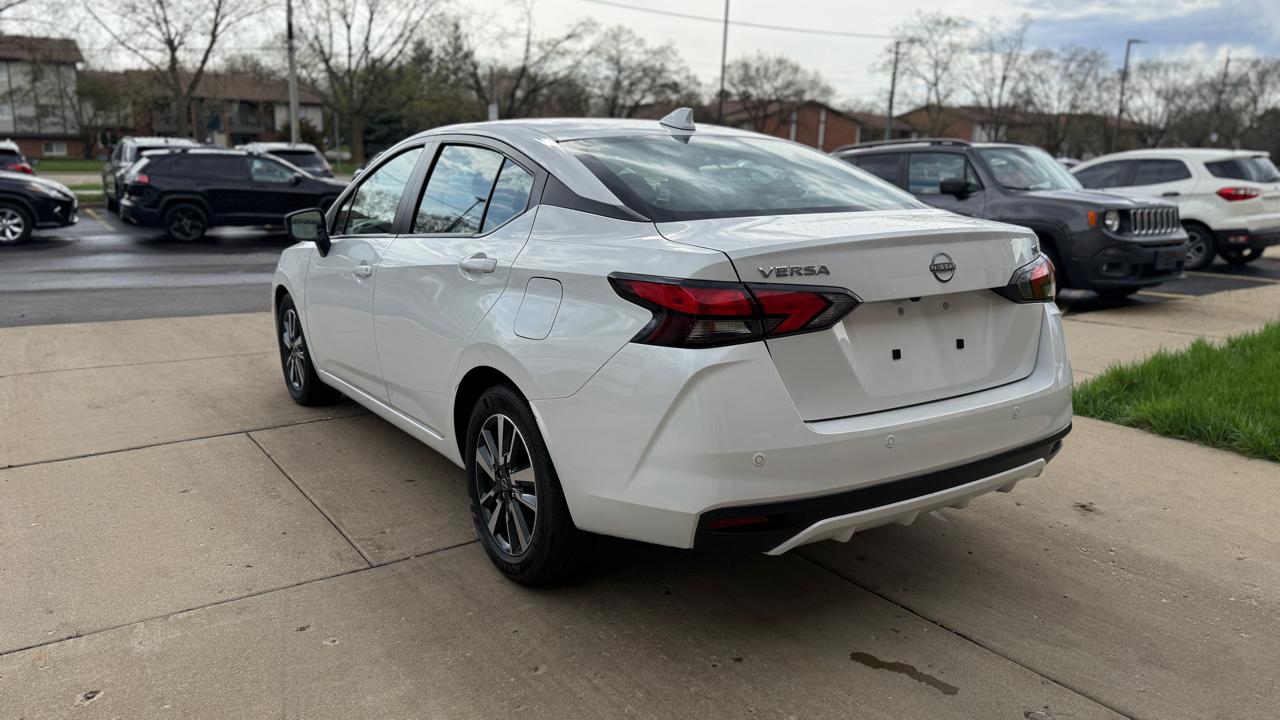 Nissan Versa SV 2024