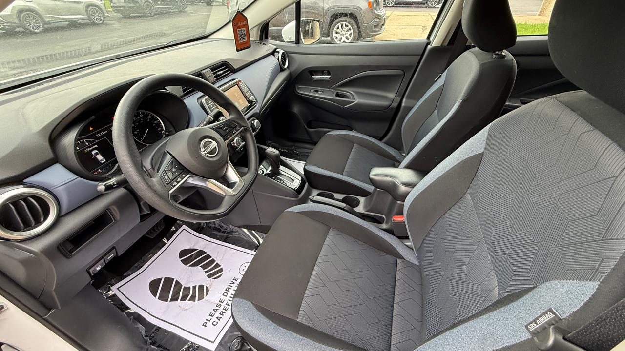 Nissan Versa SV 2024