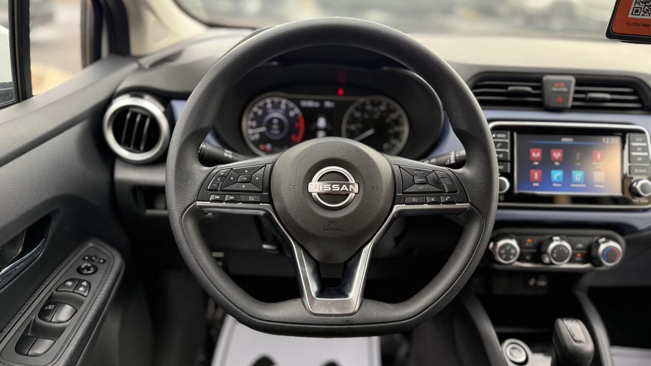 Nissan Versa SV 2024