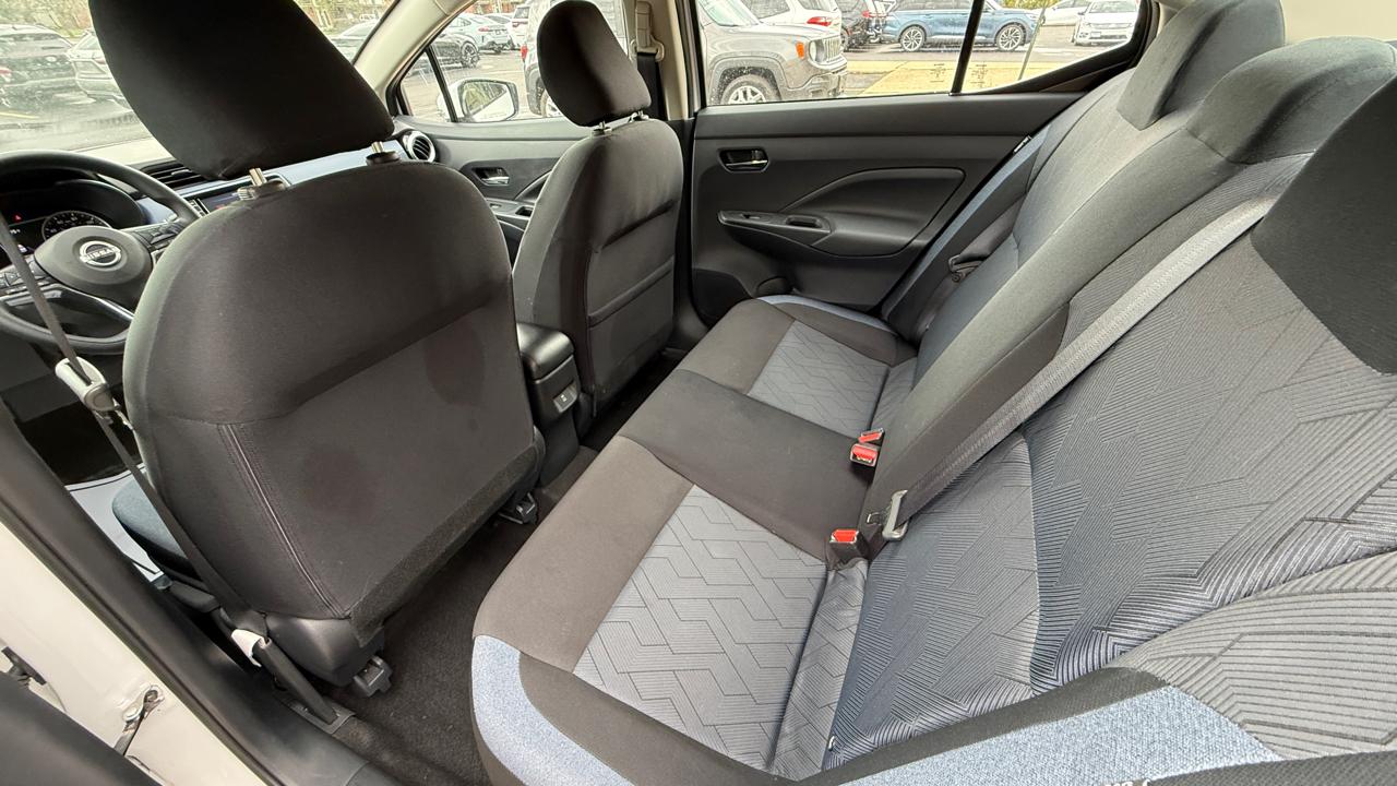 Nissan Versa SV 2024