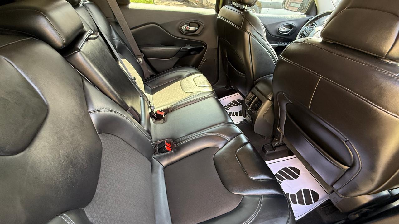 Jeep Cherokee Latitude Plus 4WD 2020