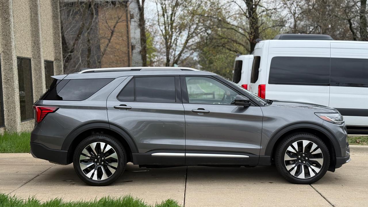 Ford Explorer Platinum AWD 2025