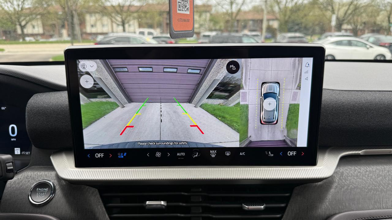 Ford Explorer Platinum AWD 2025